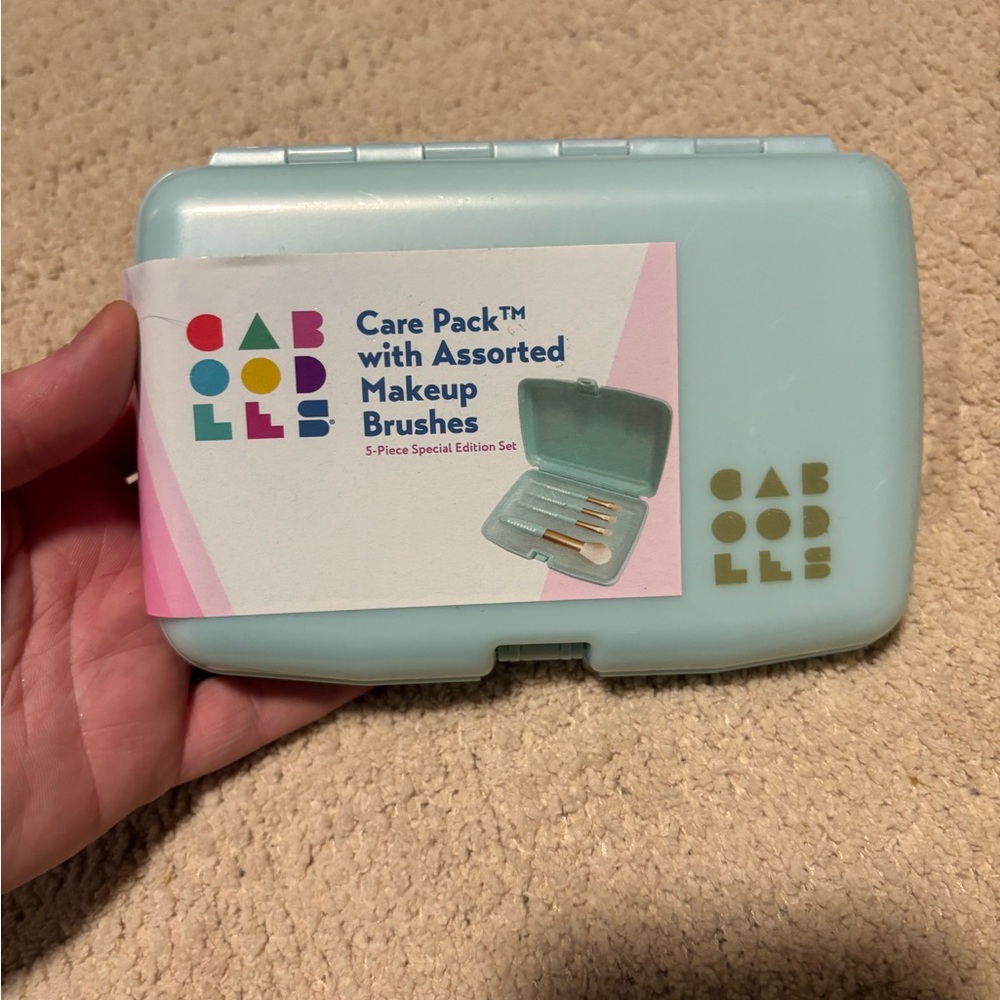 Caboodles Light Blue Care Pack with Makeup Brushes